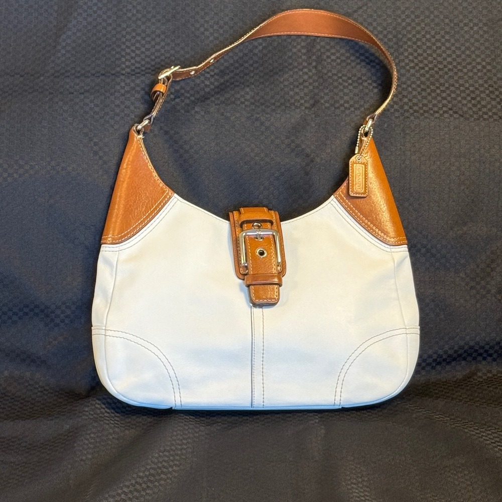 Coach Hampton Soho Cream Leather Hobo Bag With Tan Trim. Vintage Y2K.
